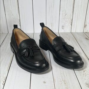 SAM EDELMAN • Classic Black Tassel Loafers